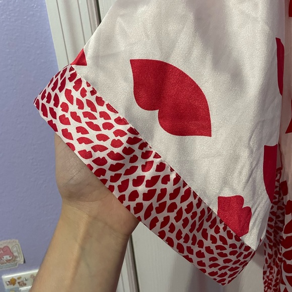 NWT VS Robe - Picture 3 of 8